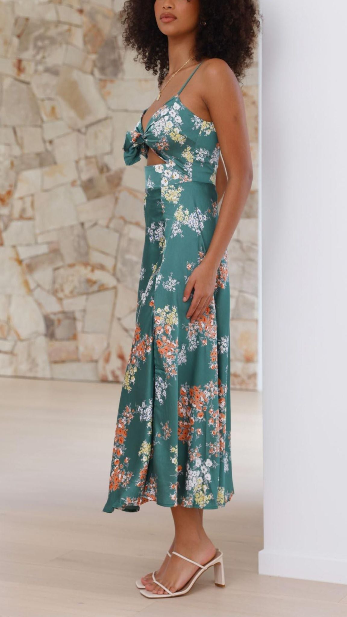 Polished Dress with an Effortless Classic Look