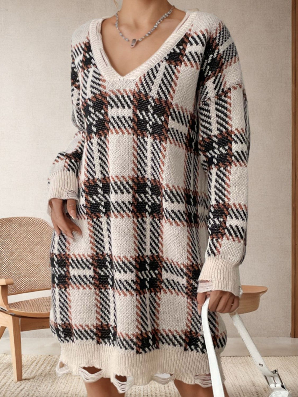 Effortlessly Elegant Sweater with a Timeless Design