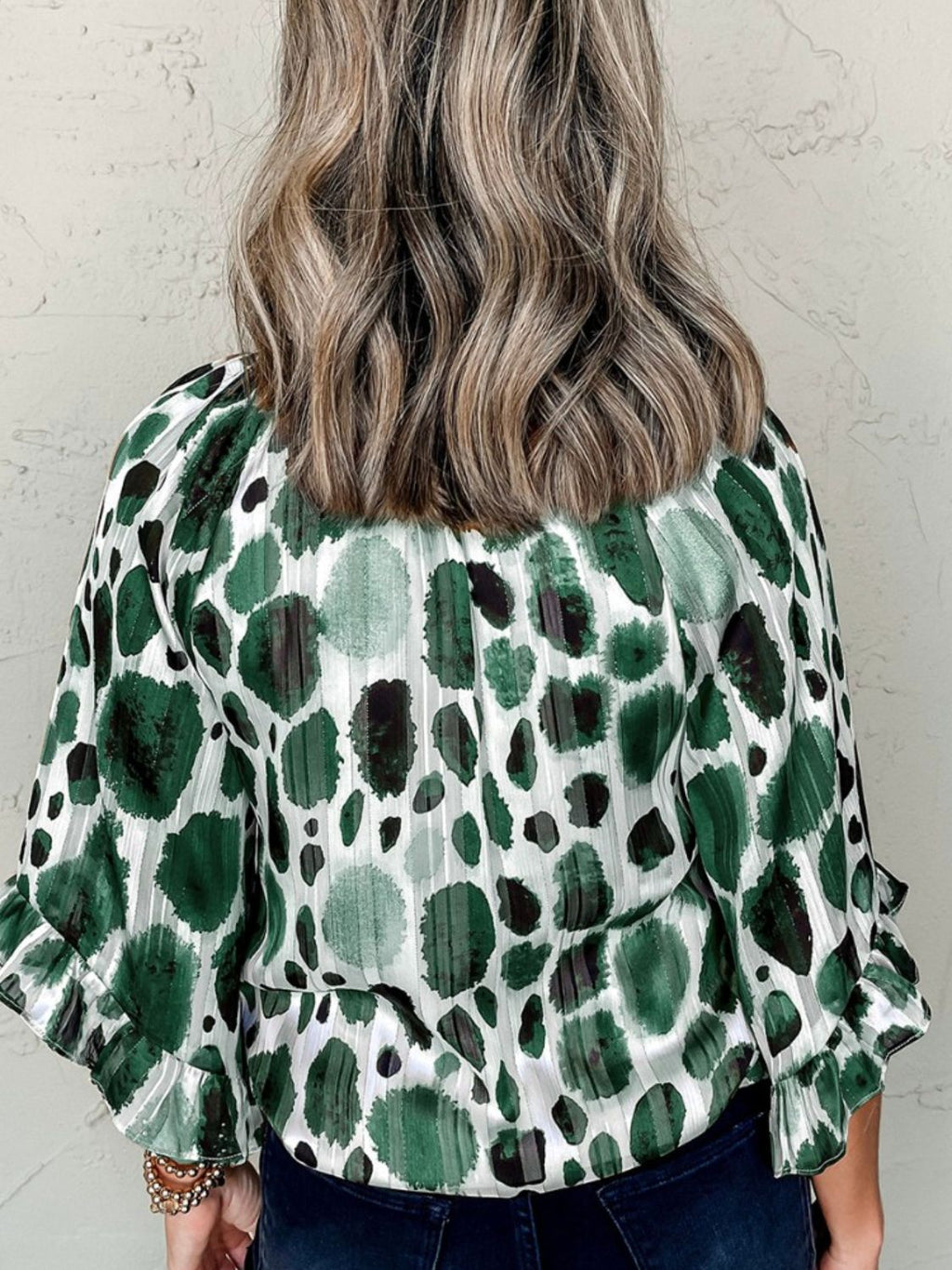 Well Tailored Blouse with a Graceful Silhouette