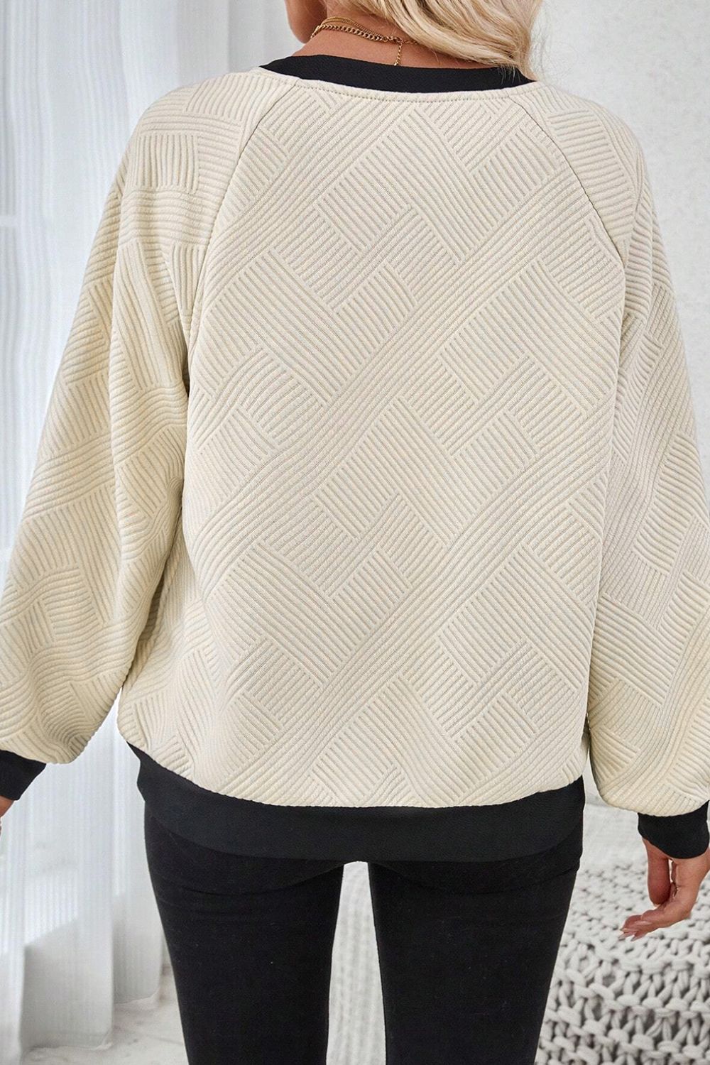 Well Tailored Shirt with a Graceful Silhouette