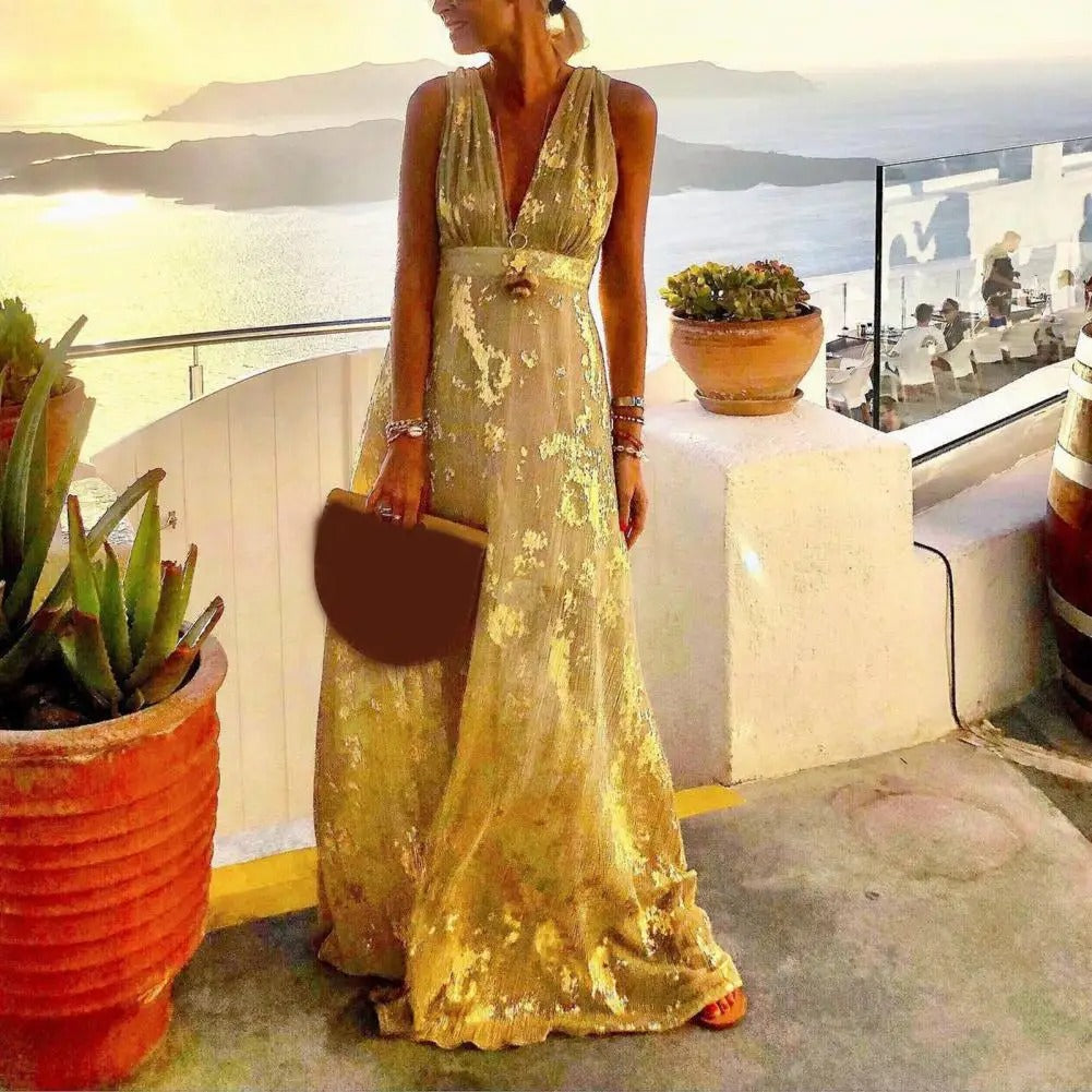 Gracefully Styled Dress for Any Occasion