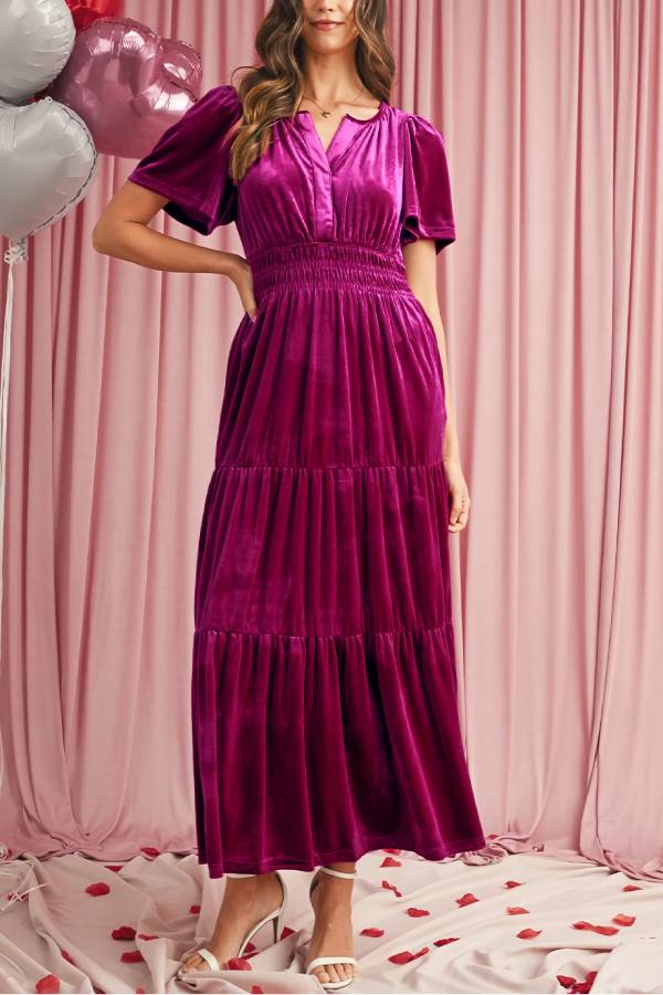 Gracefully Styled Dress for Any Occasion