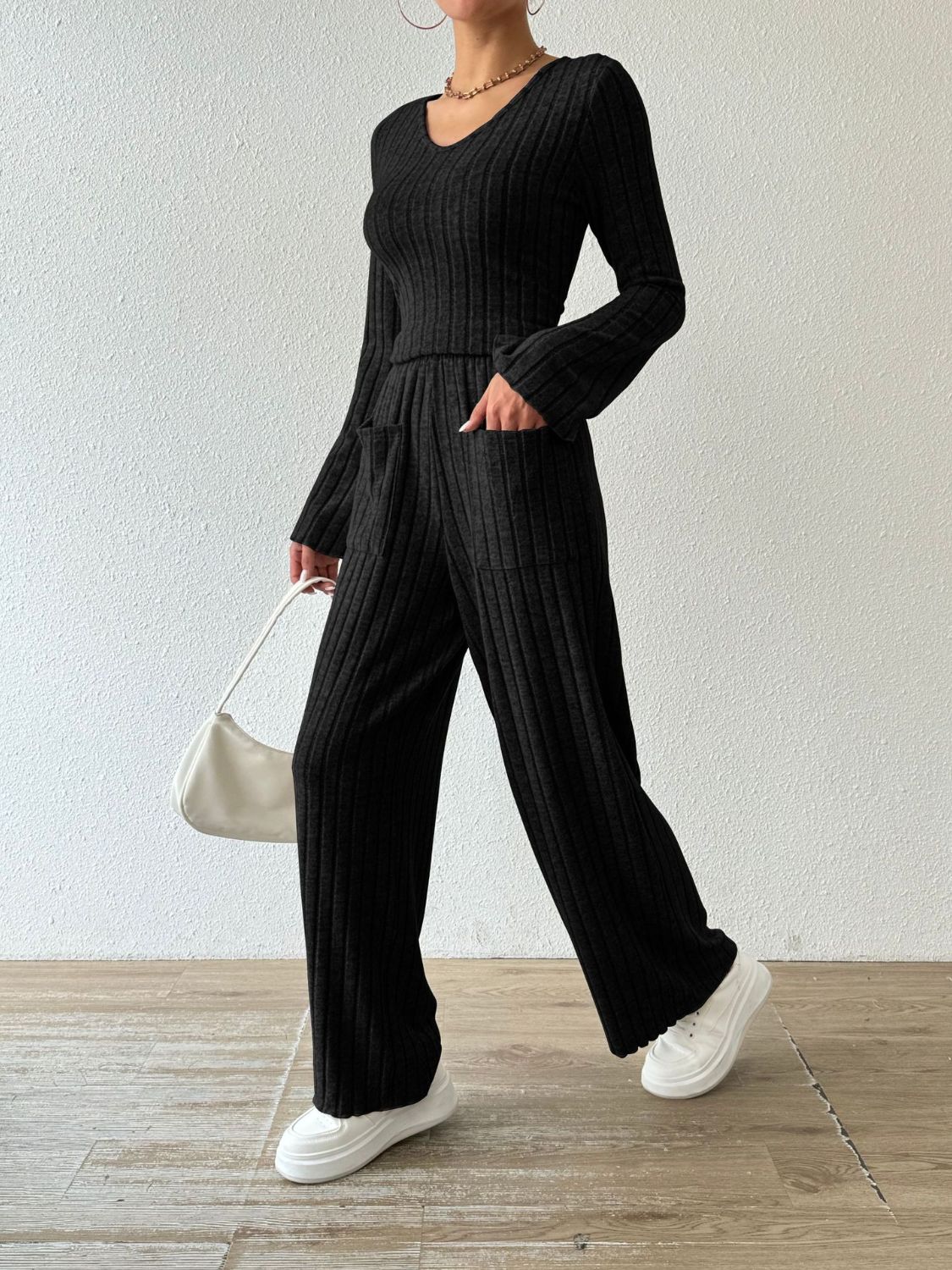 Sophisticated Trousers with a Clean Classic Look