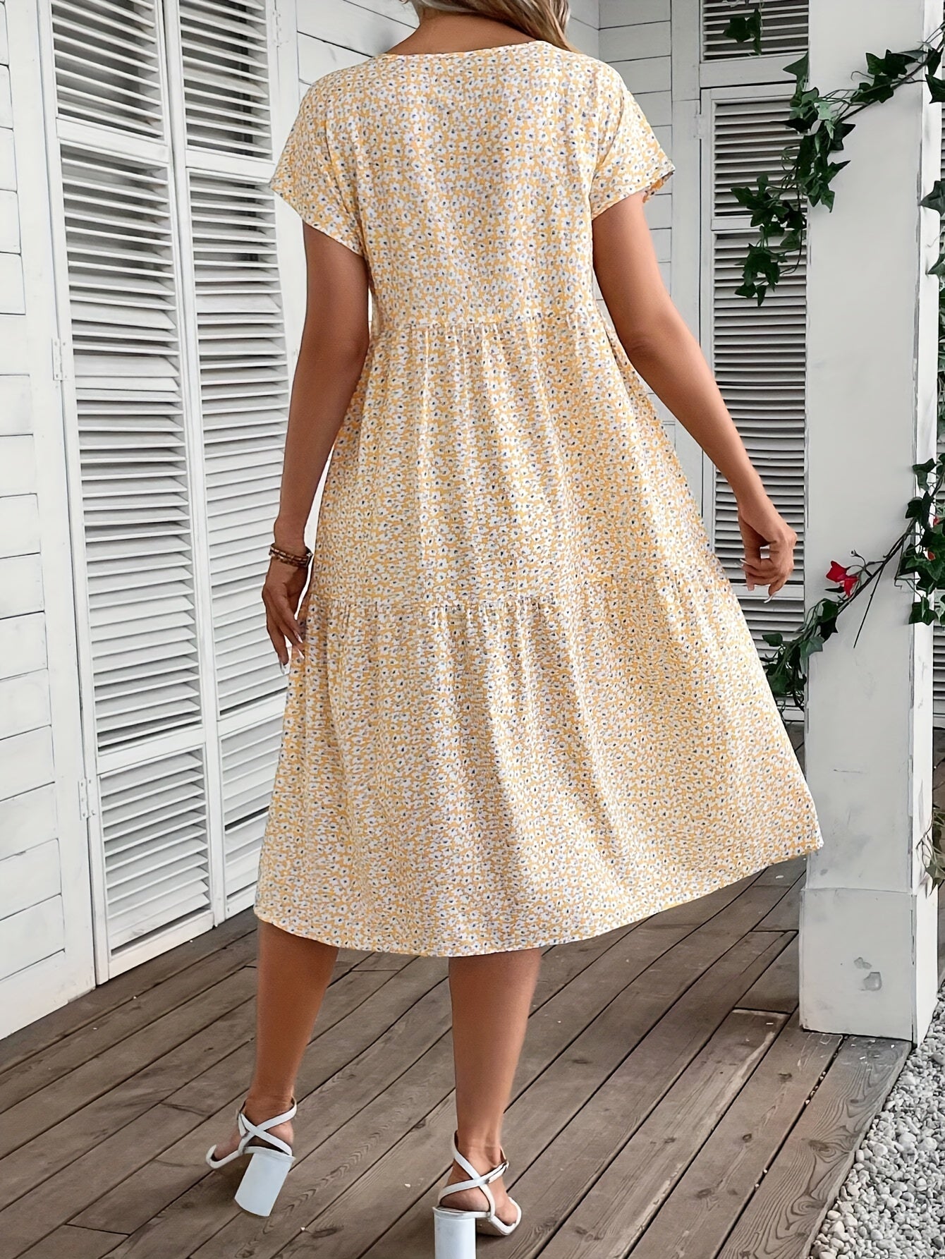 Classic Vintage & Enduringly Stylish Dress