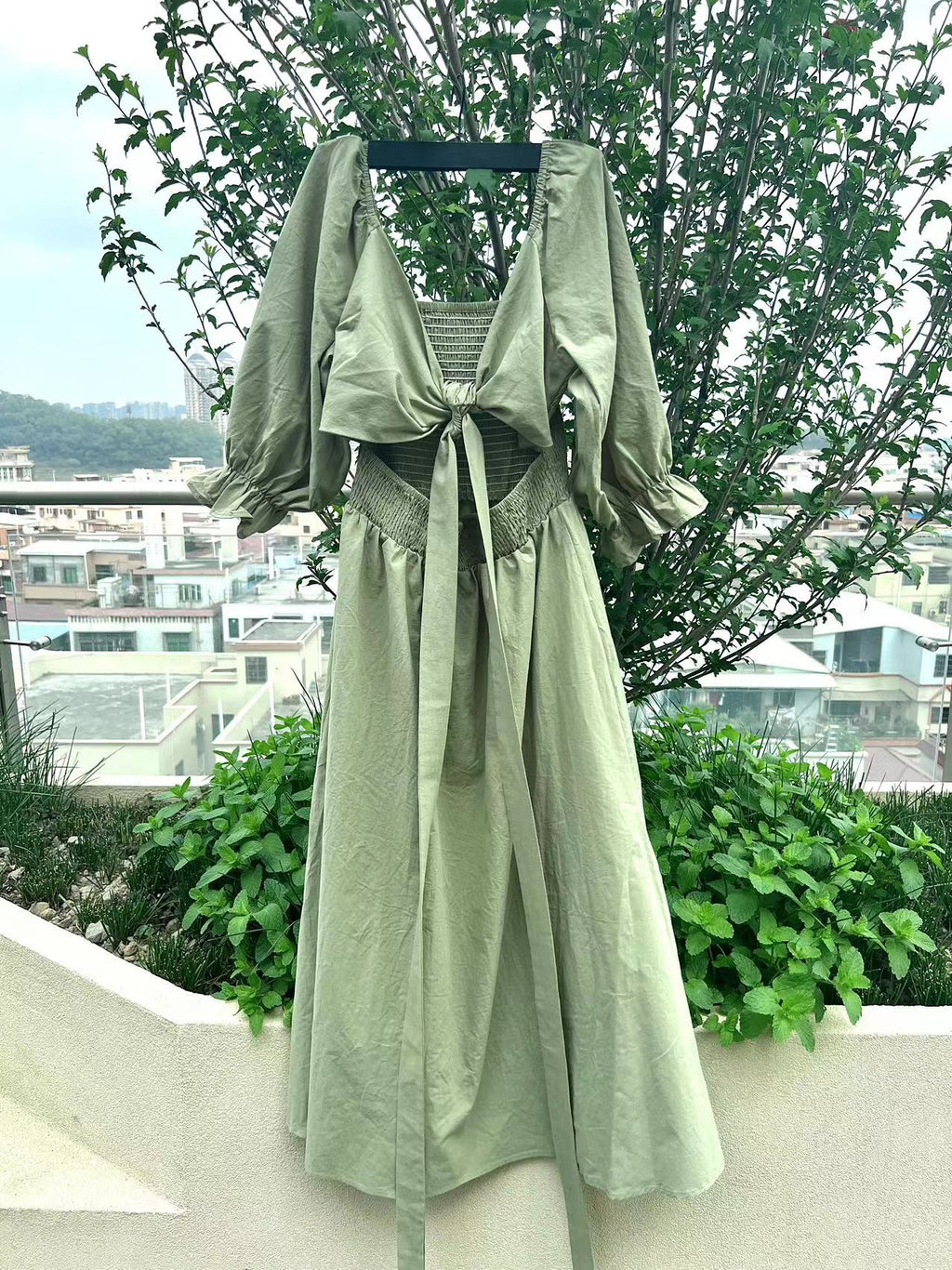 Gracefully Styled Dress for Any Occasion