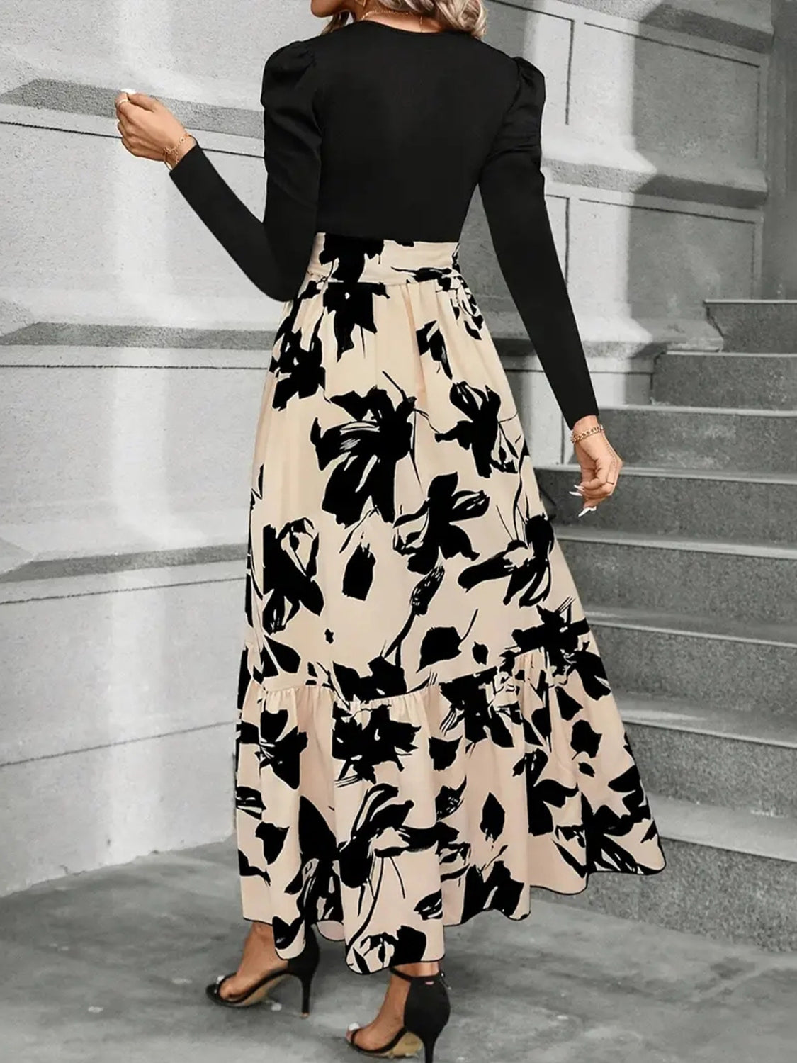 Sophisticated Dress with a Clean Classic Look