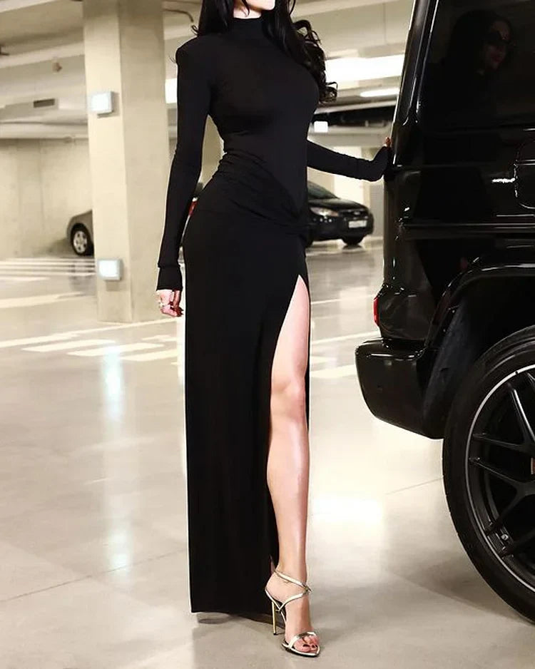 Sophisticated Dress with a Clean Classic Look