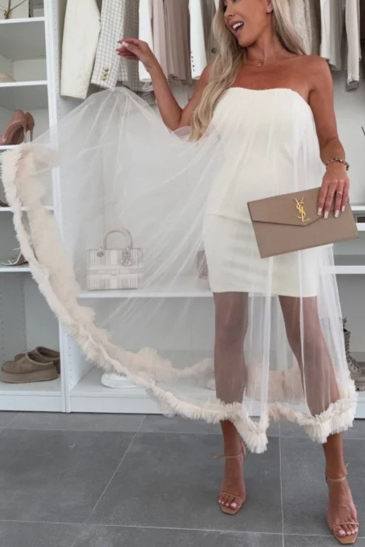 Gracefully Styled Dress for Any Occasion