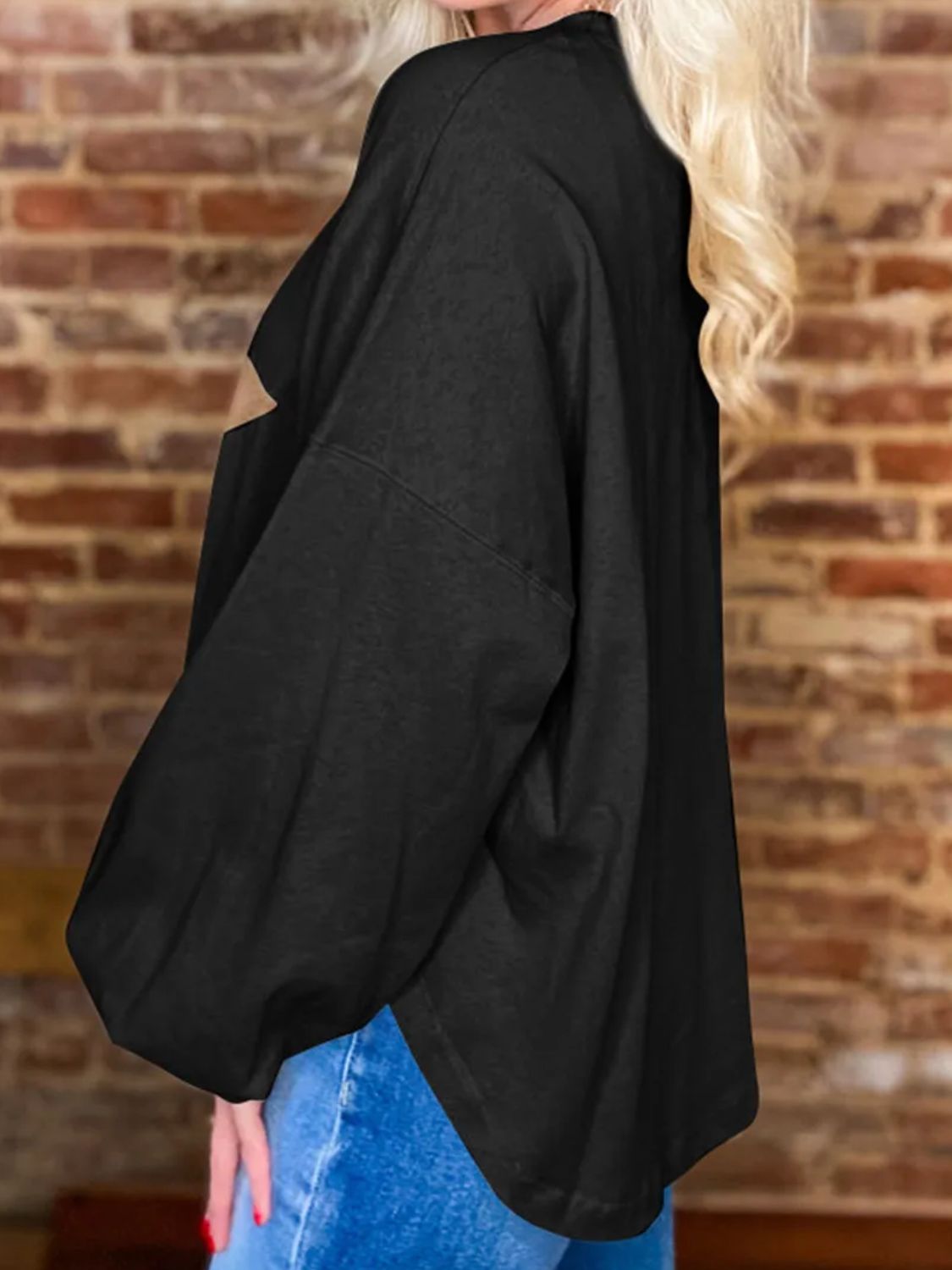 Sophisticated Blouse with a Clean Classic Look