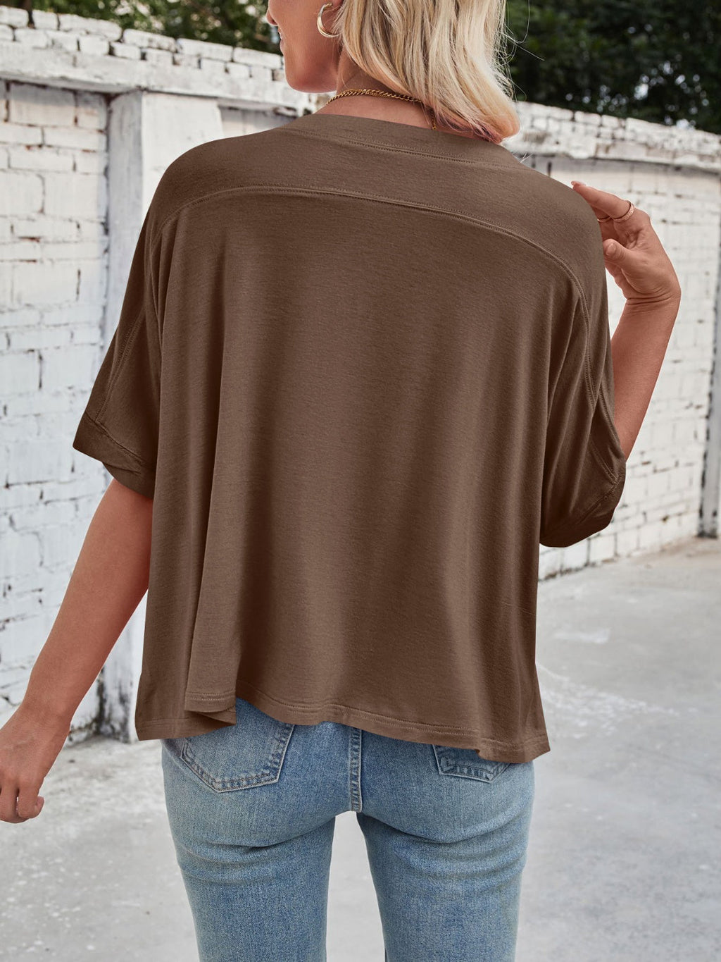 Beautifully Crafted T-Shirt in a Classic Style