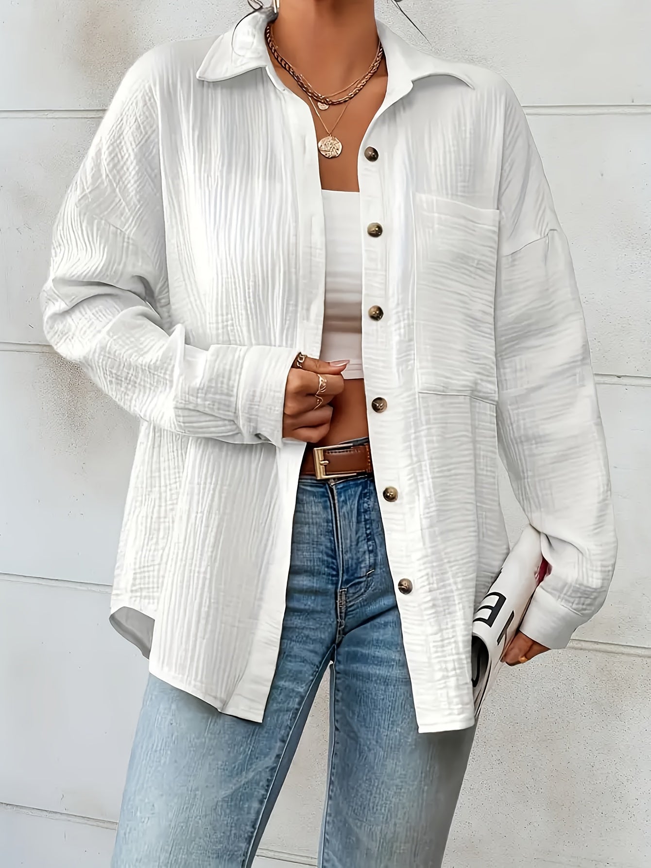 Well Tailored Blouse with a Graceful Silhouette