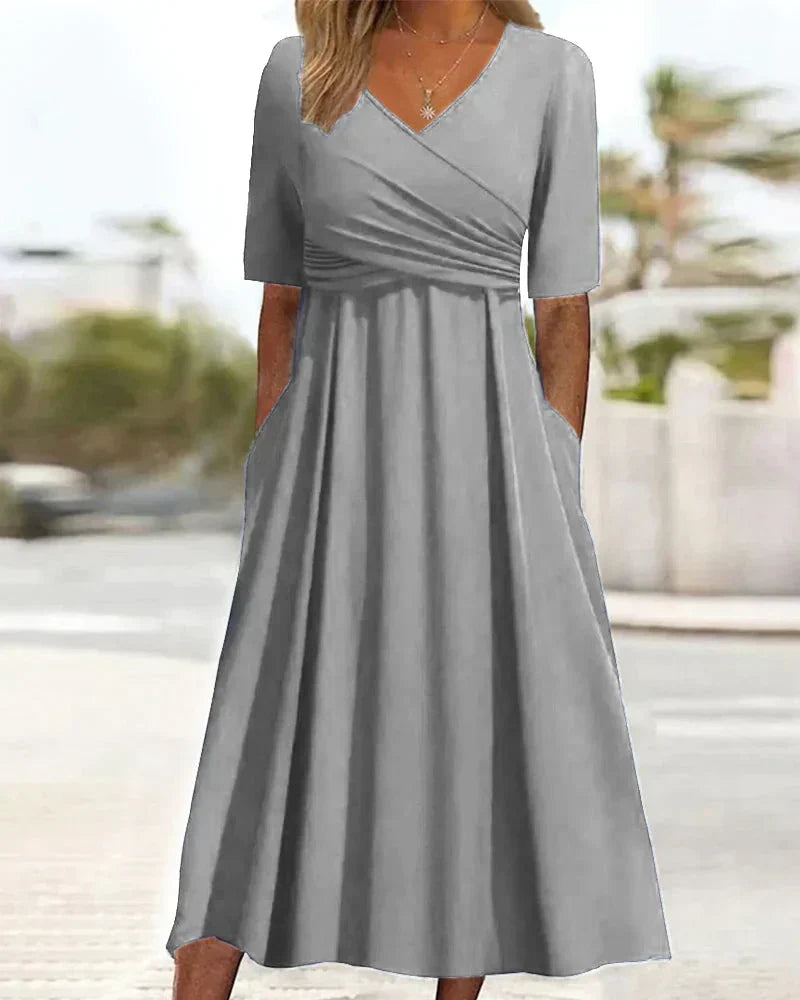 Well Tailored Dress with a Graceful Silhouette