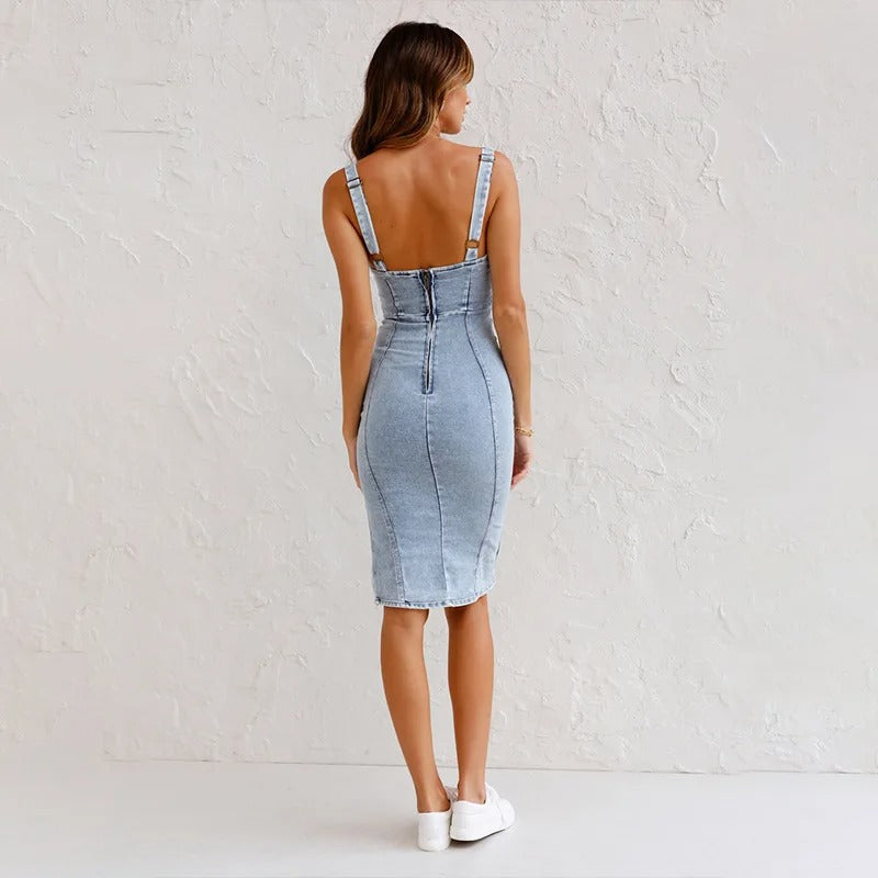 Sophisticated Dress with a Clean Classic Look