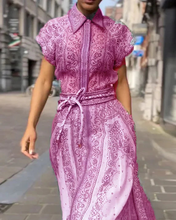 Classic Vintage Dress with a Flattering Fit