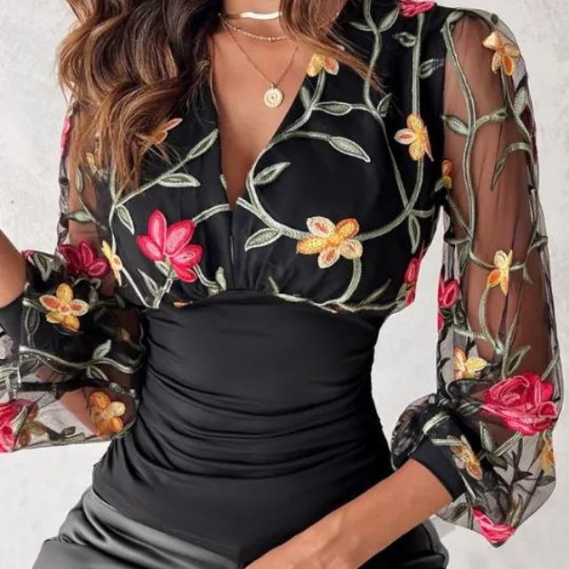 Classic Vintage & Enduringly Stylish Blouse