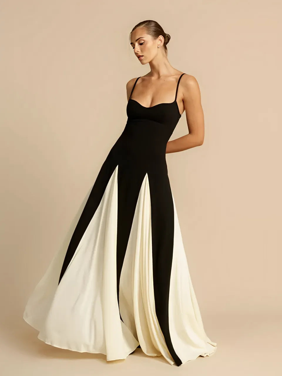 Well Tailored Dress with a Graceful Silhouette