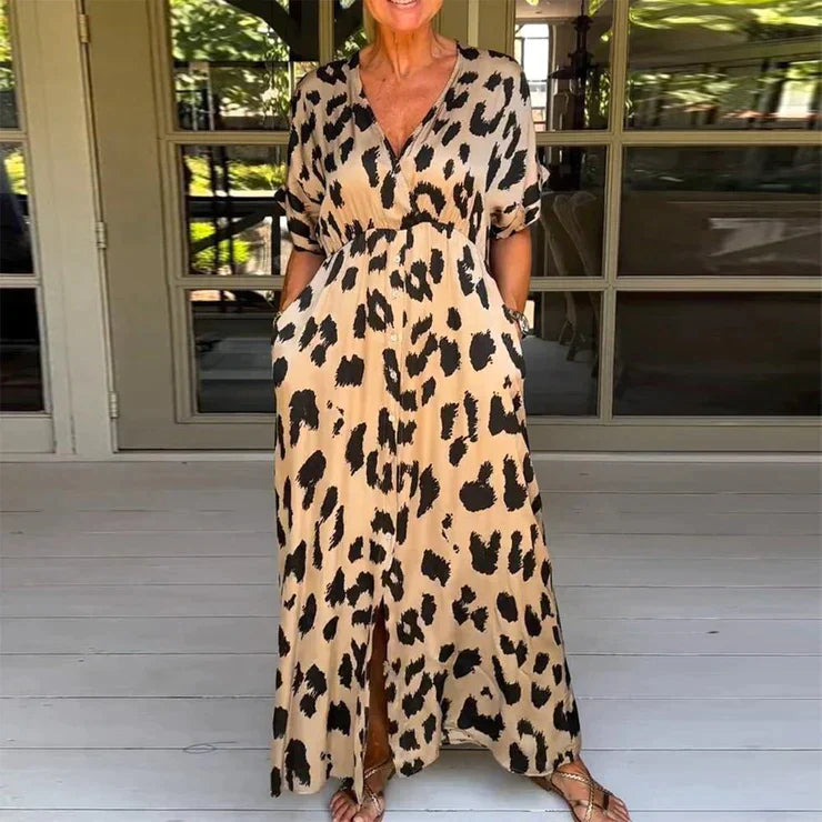 Beautifully Finished Dress in a Timeless Design