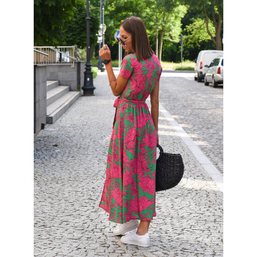 Classic Vintage Dress with a Flattering Fit