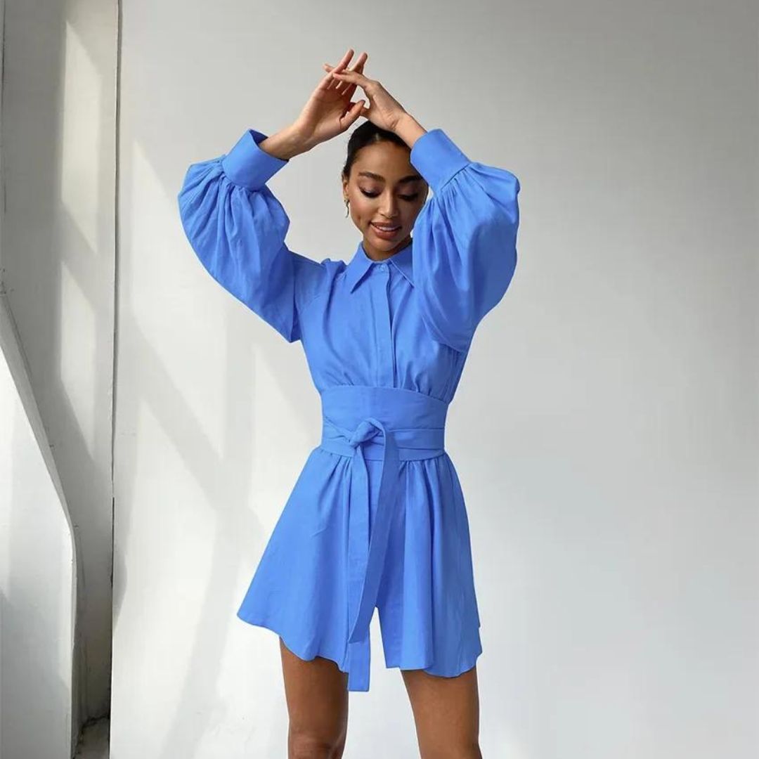 Classic Vintage Dress with a Flattering Fit