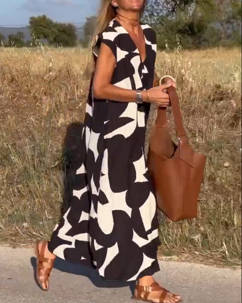 Beautifully Finished Dress in a Timeless Design