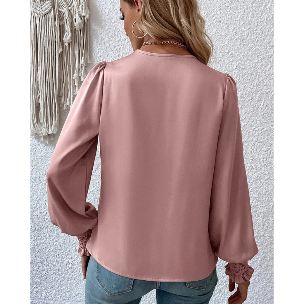Classic Vintage & Enduringly Stylish Blouse
