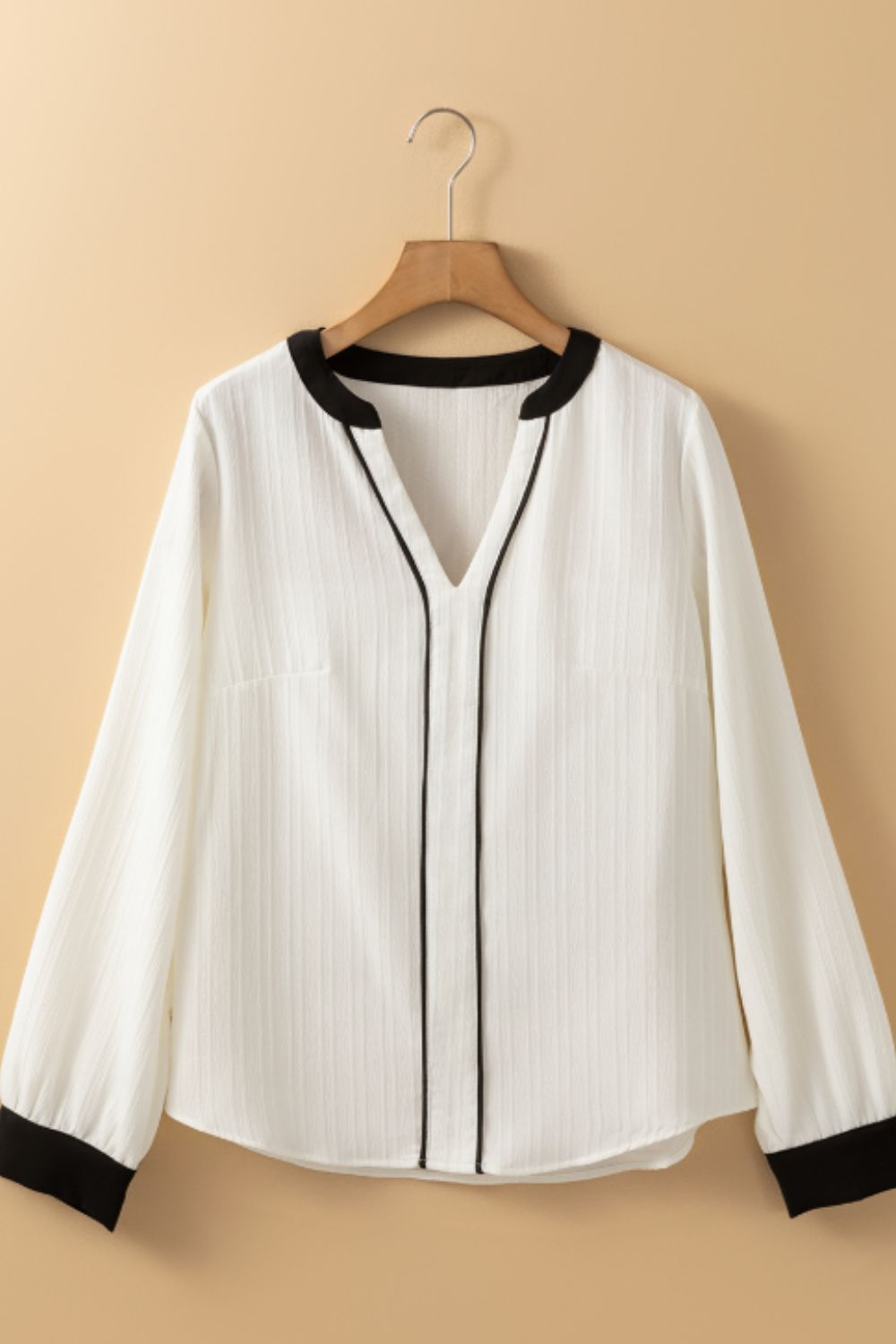 Beautifully Crafted Blouse in a Classic Style