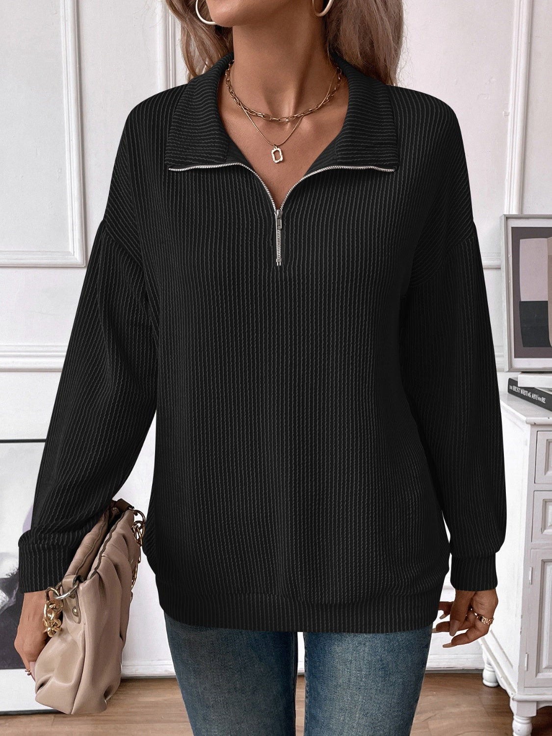 Effortlessly Elegant T-Shirt with a Timeless Design