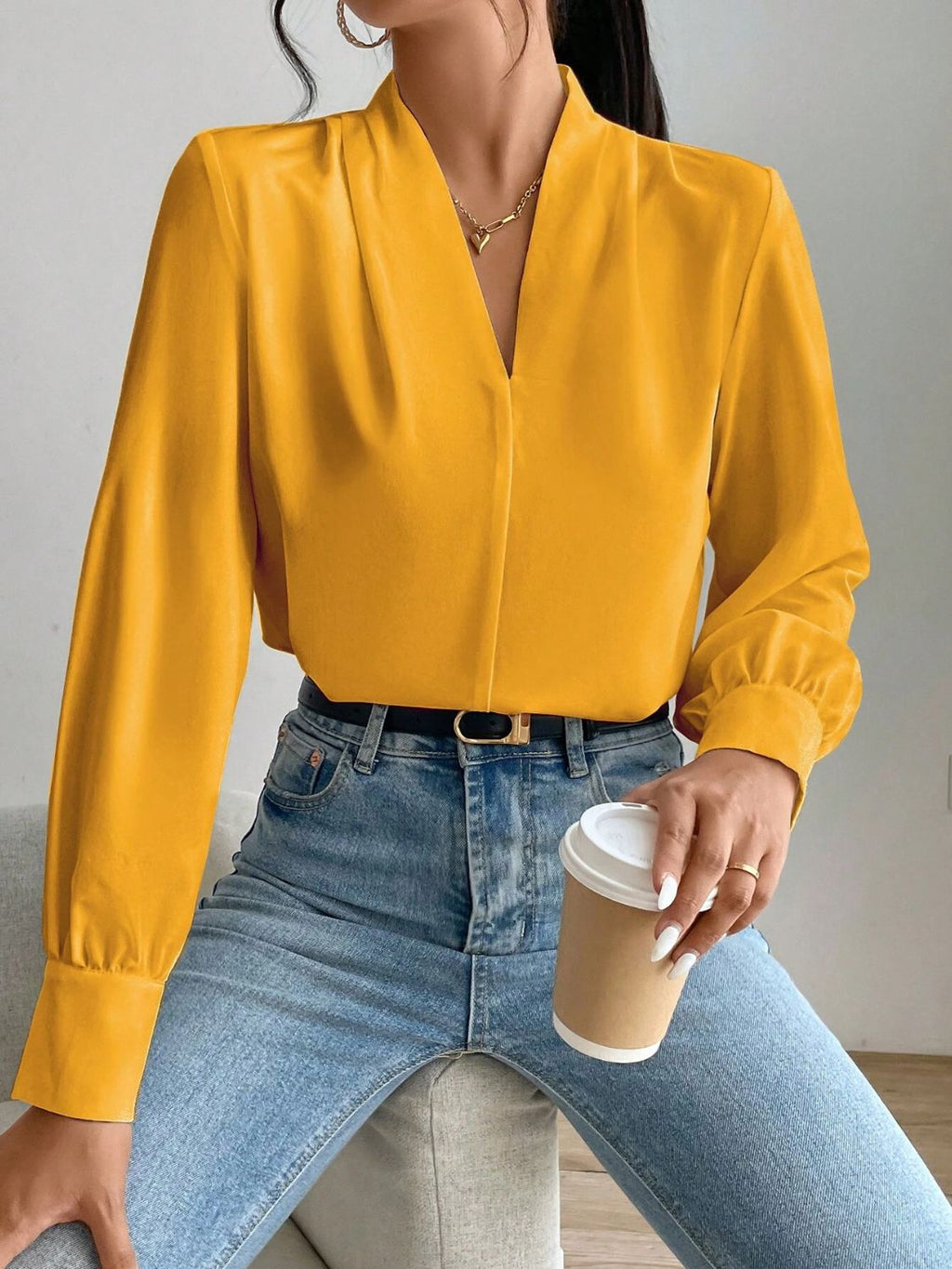 Effortlessly Elegant Shirt with a Timeless Design
