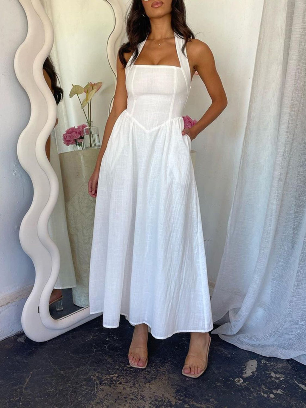 Gracefully Styled Dress for Any Occasion