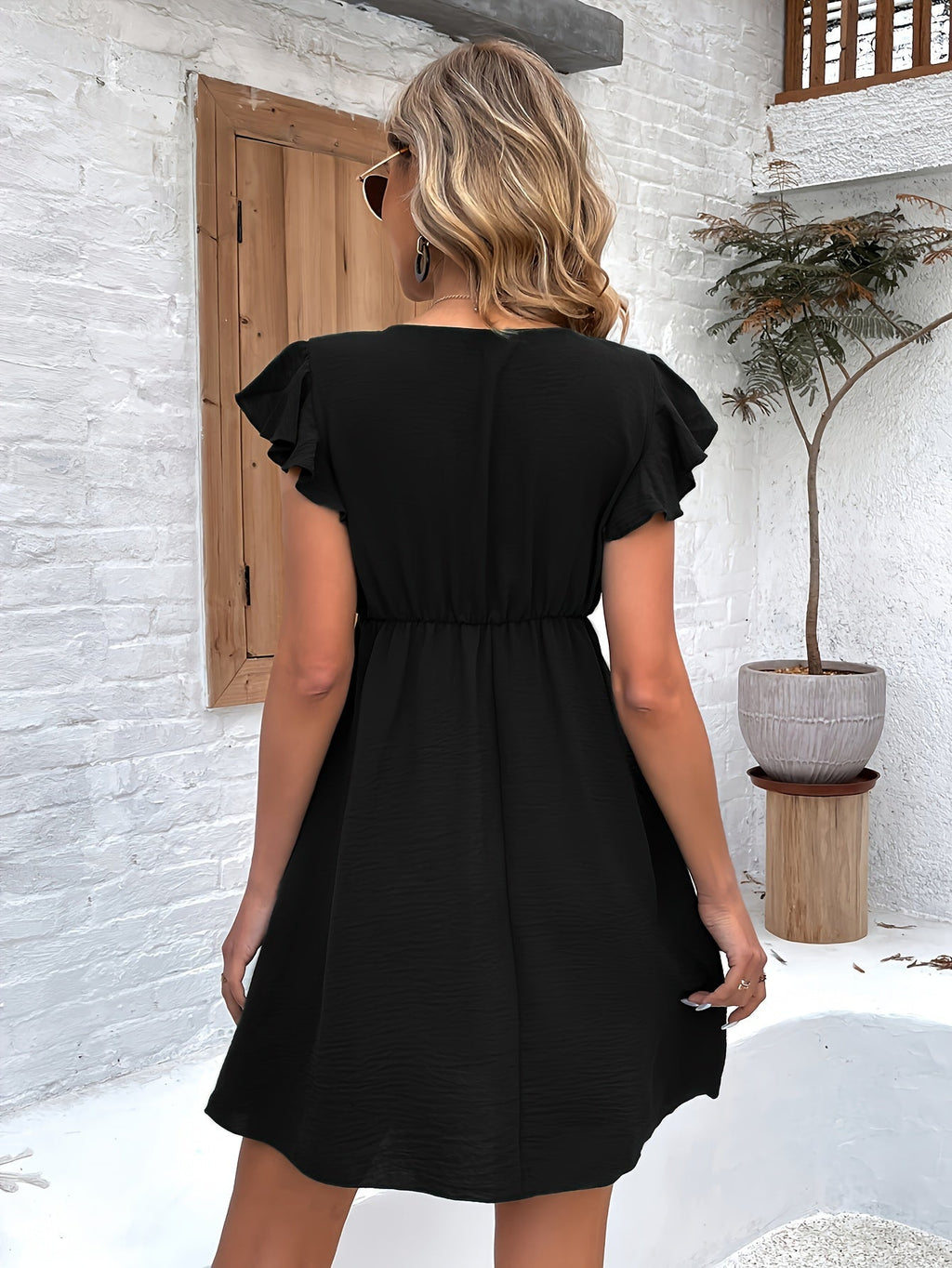 Polished Dress with an Effortless Classic Look