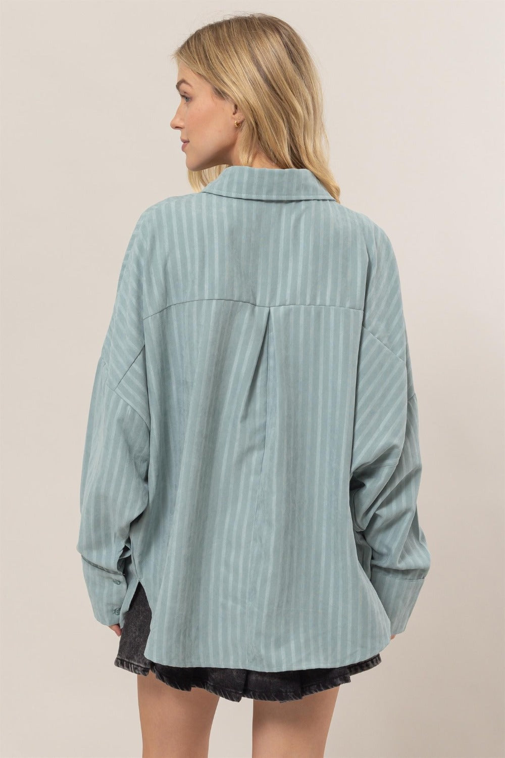 Classic Vintage Shirt with a Flattering Fit