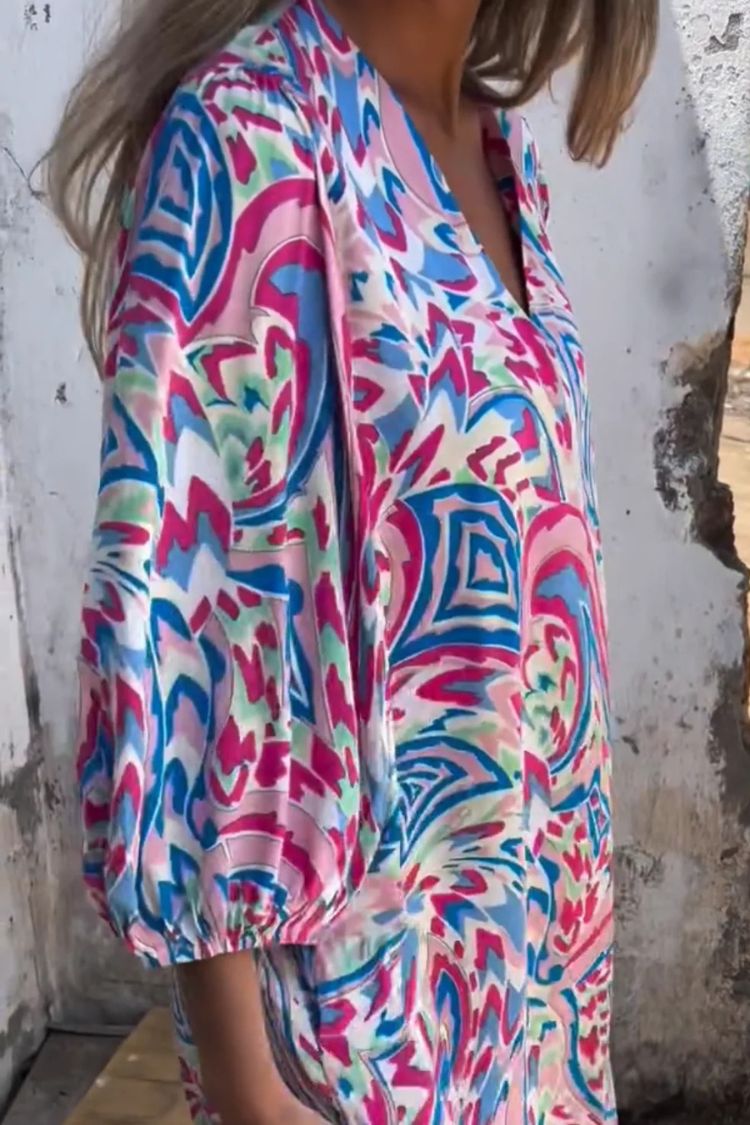 Effortlessly Elegant Sweater with a Timeless Design