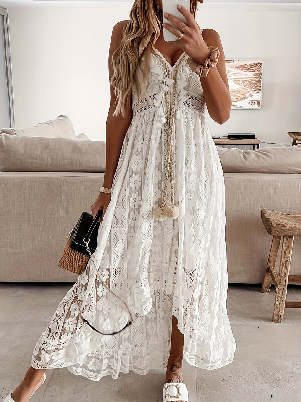 Effortlessly Elegant Dress with a Timeless Design