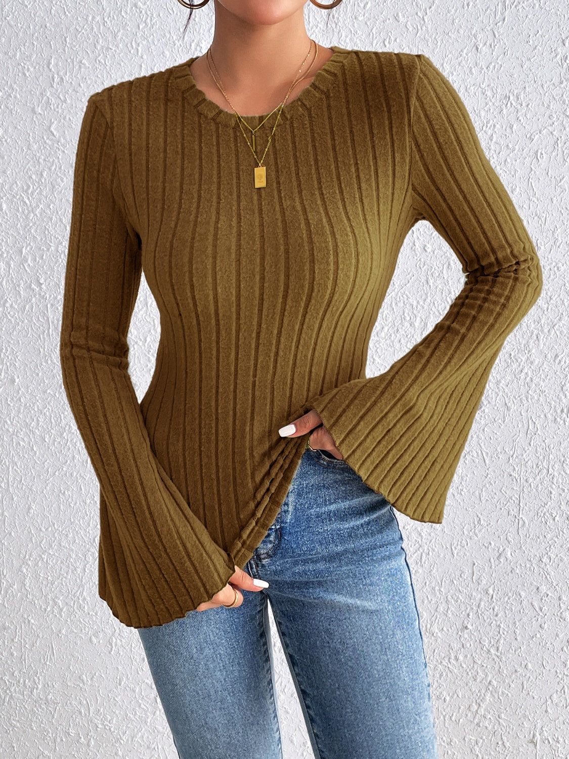 Well Tailored T-Shirt with a Graceful Silhouette