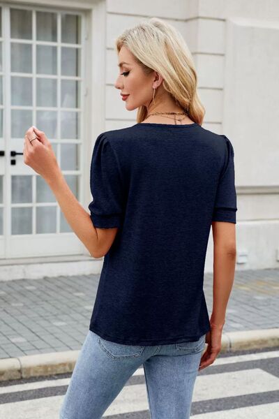 Well Tailored T-Shirt with a Graceful Silhouette