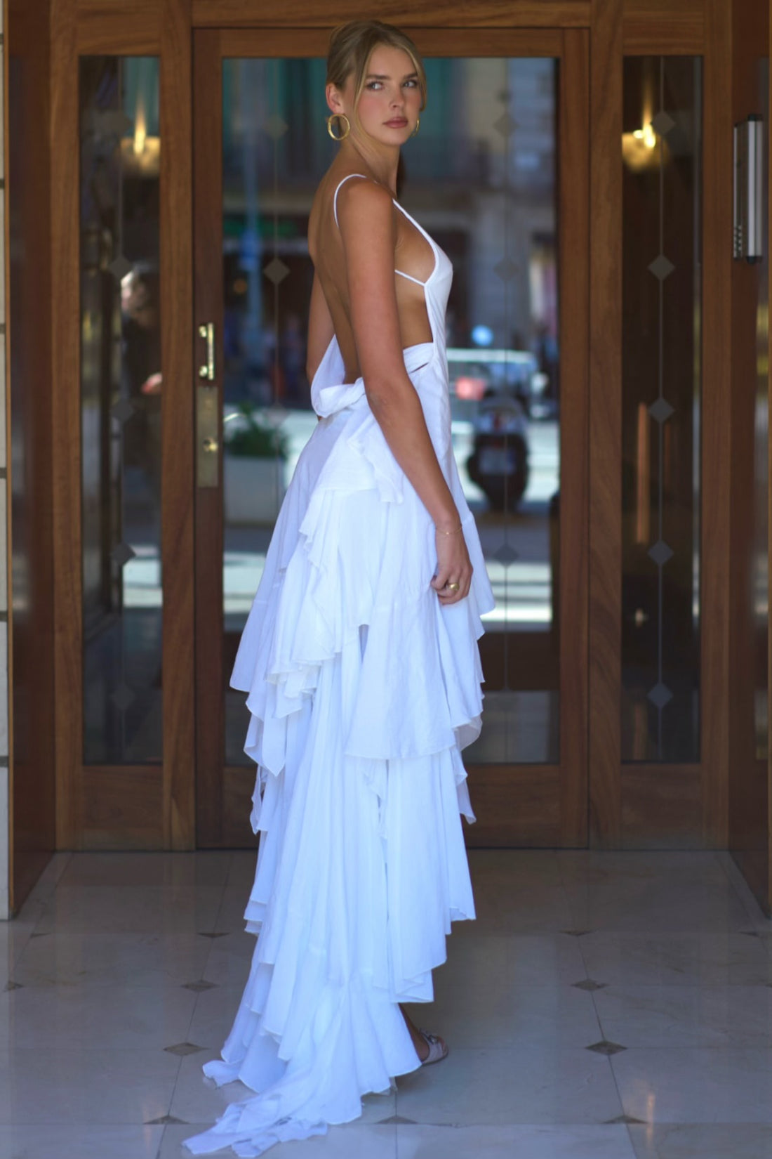 Beautifully Finished Dress in a Timeless Design