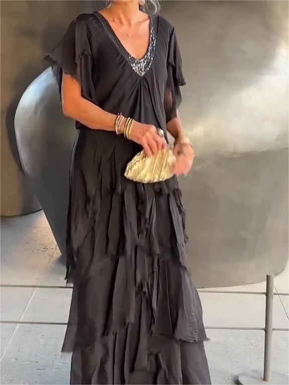 Beautifully Crafted Dress in a Classic Style