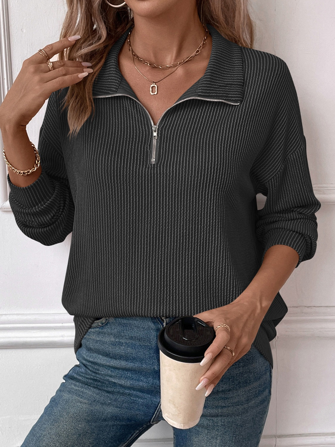 Effortlessly Elegant T-Shirt with a Timeless Design