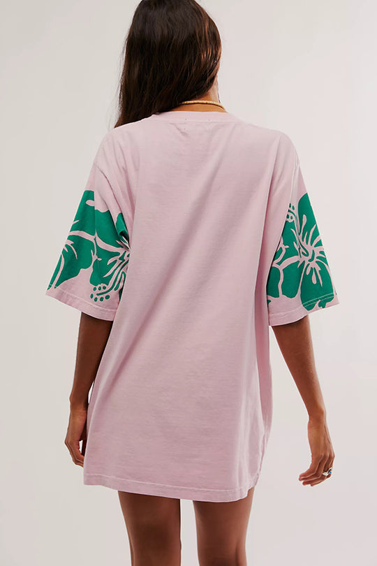 Well Tailored T-Shirt with a Graceful Silhouette