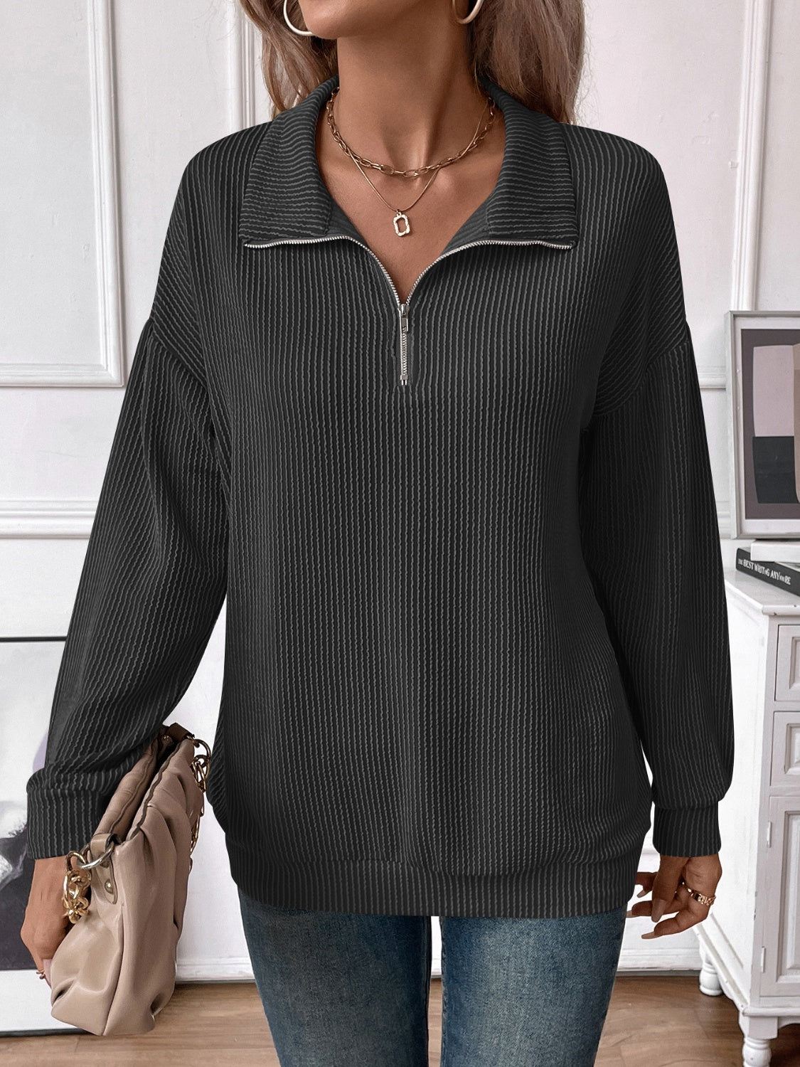 Effortlessly Elegant T-Shirt with a Timeless Design