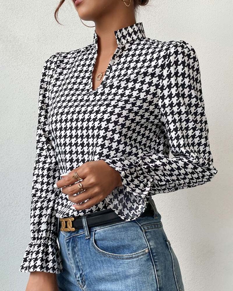 Beautifully Crafted Blouse in a Classic Style