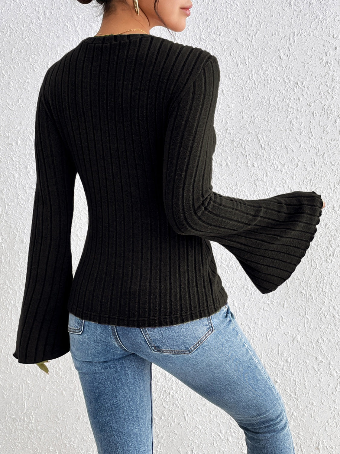 Well Tailored T-Shirt with a Graceful Silhouette