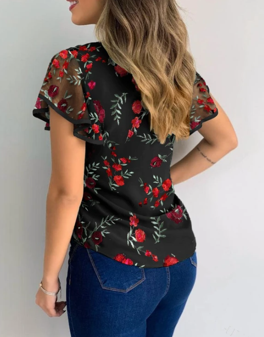 Sophisticated Blouse with a Clean Classic Look