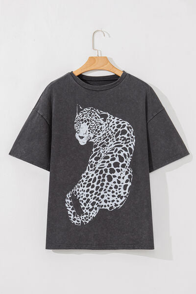 Classic Vintage T-Shirt with a Flattering Fit