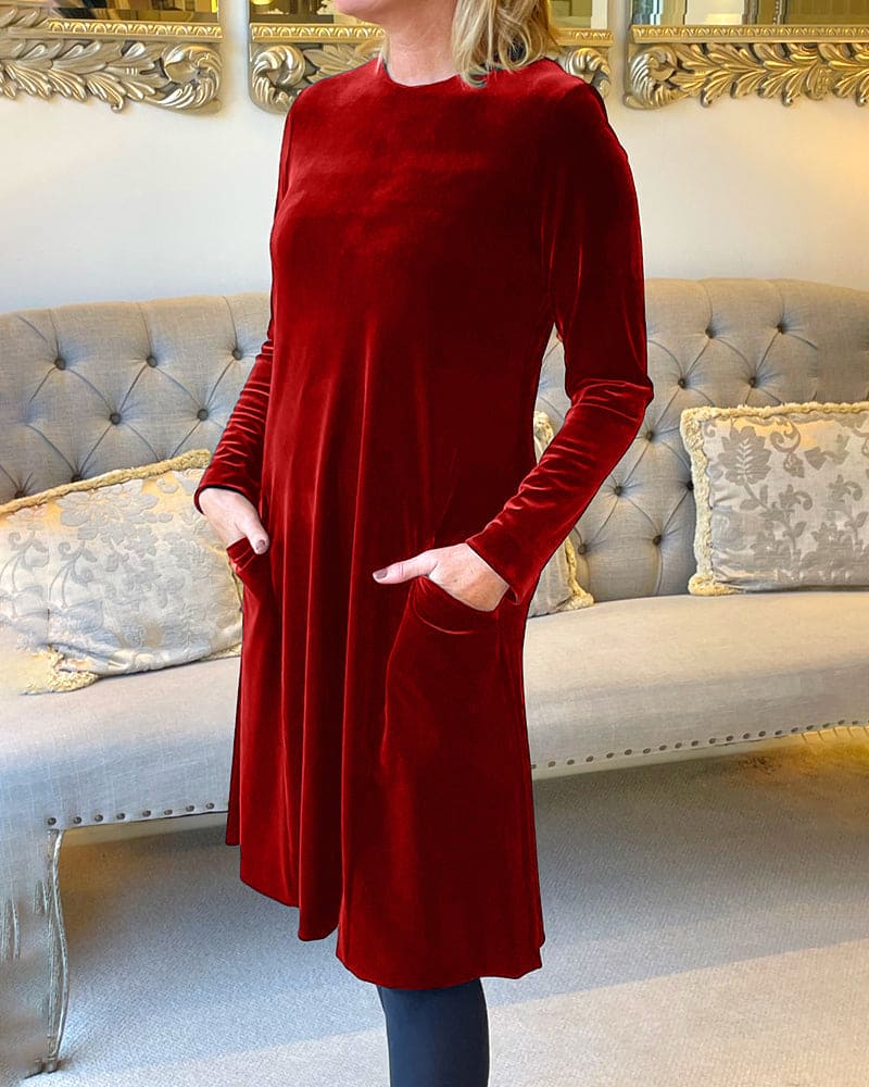 Effortlessly Elegant Dress with a Timeless Design