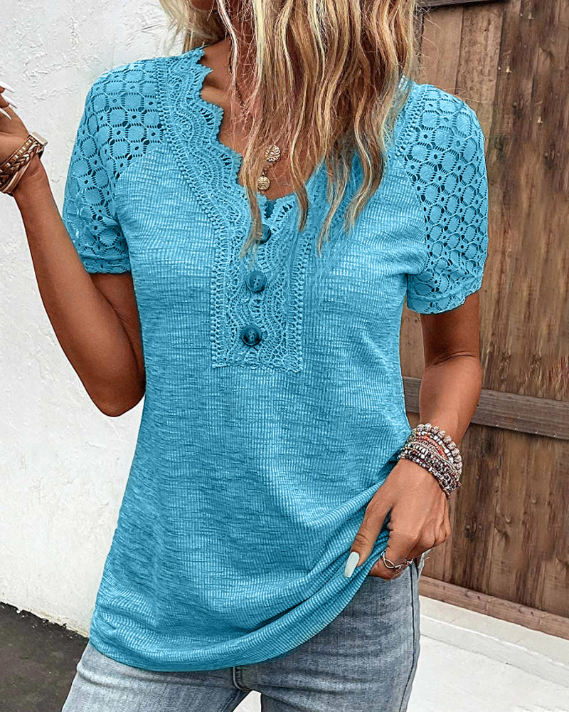 Classic Vintage T-Shirt with a Flattering Fit