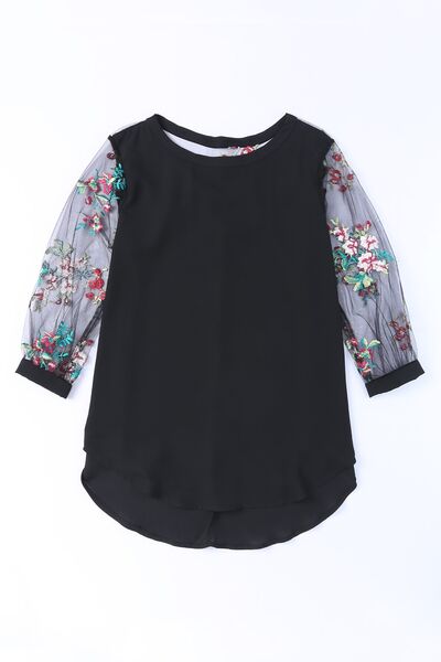 Sophisticated Blouse with a Clean Classic Look