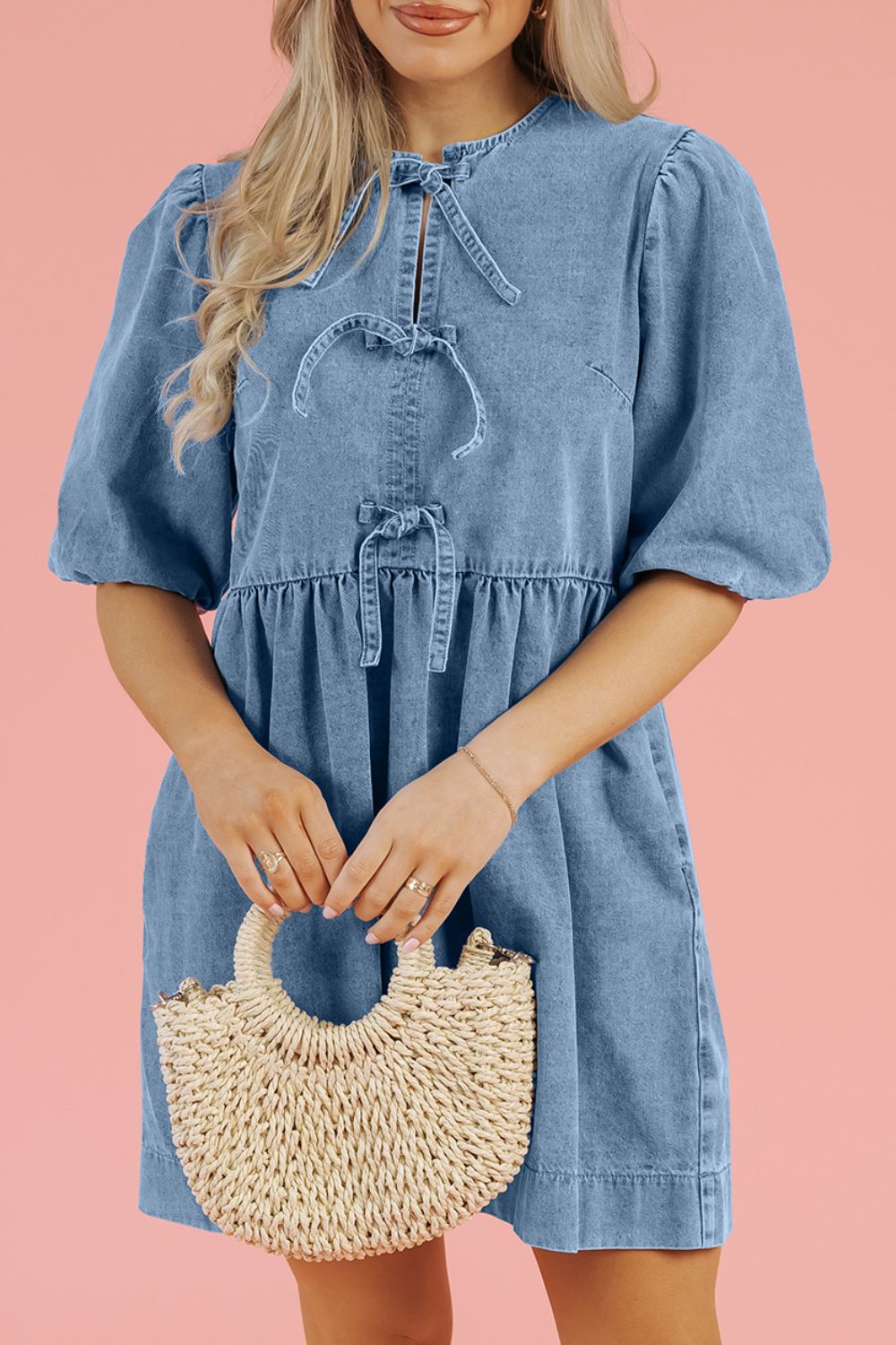 Well Tailored Dress with a Graceful Silhouette