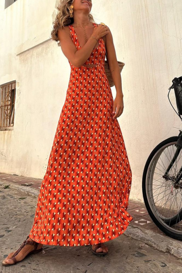Gracefully Styled Dress for Any Occasion