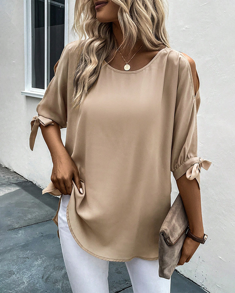 Classic Vintage Blouse with a Flattering Fit